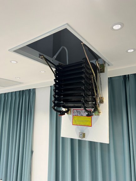 Чердачная лестница Fakro LCS (CH) ножничная 2